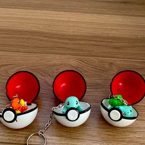 (3) Pokémon Pokeballs with character keychains - STARTER POKÉMON - Rare Bundle